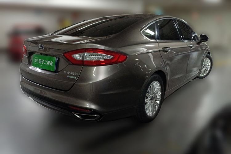 Used Ford Mondeo 2013 2.0L GTDi 200 Luxury Model Rear Right 45 Deg