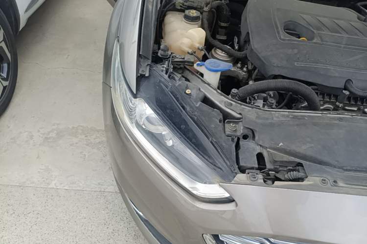 Used Ford Mondeo 2013 1.5L GTDi180 Fashion Edition Right Front Headlight