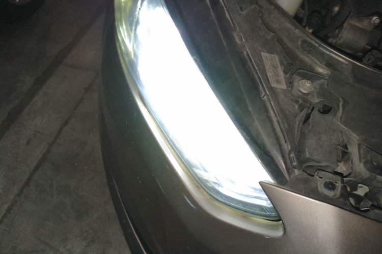Used Ford Mondeo 2013 2.0L GTDi 200 Luxury Model Right Front Headlight