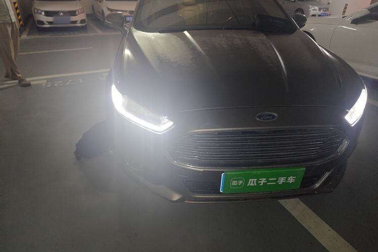 Used Ford Mondeo 2013 2.0L GTDi 200 Fashion Edition Right Front Headlight