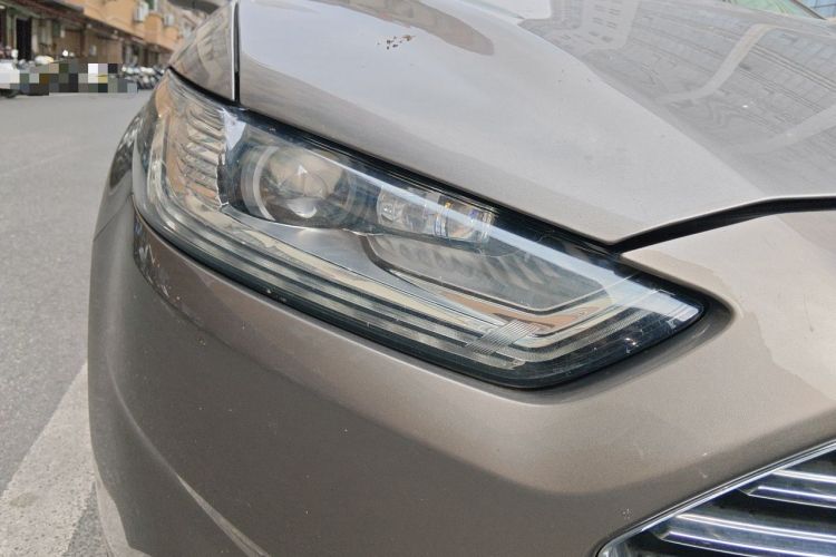 Used Ford Mondeo 2013 2.0L GTDi 200 Luxury Model Right Front Headlight