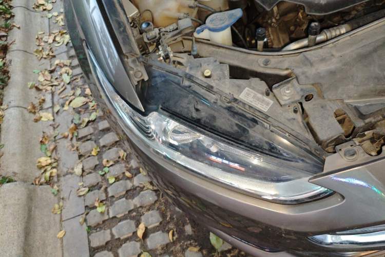 Used Ford Mondeo 2013 2.0L GTDi 200 Fashion Edition Right Front Headlight
