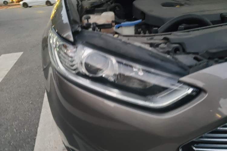 Used Ford Mondeo 2013 1.5L GTDi180 Fashion Edition Right Front Headlight