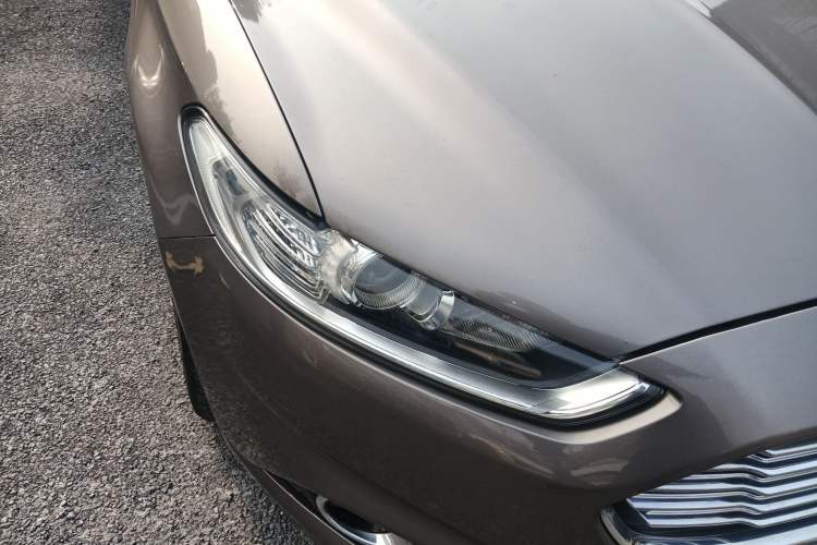 Used Ford Mondeo 2013 2.0L GTDi 200 Fashion Edition Right Front Headlight