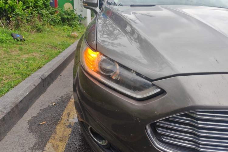 Used Ford Mondeo 2013 1.5L GTDi180 Fashion Edition Right Front Headlight