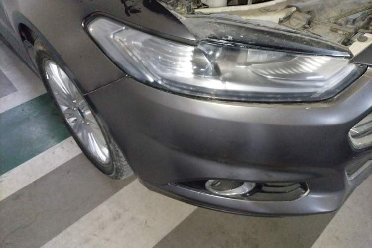Used Ford Mondeo 2013 2.0L GTDi 200 Fashion Edition Right Front Headlight