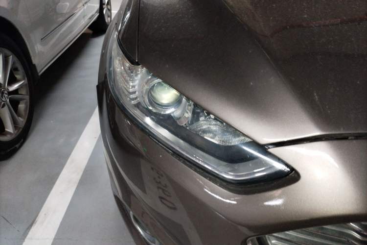 Used Ford Mondeo 2013 1.5L GTDi180 Fashion Edition Right Front Headlight