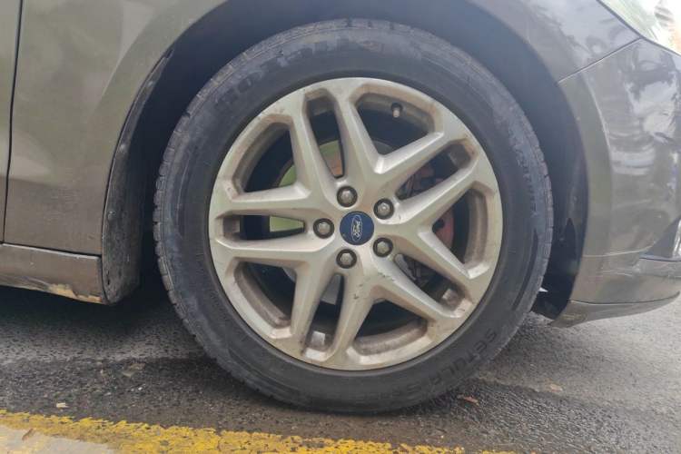 Used Ford Mondeo 2013 1.5L GTDi180 Fashion Edition Right Front Wheel Hub