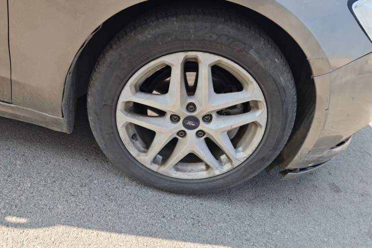 Used Ford Mondeo 2013 1.5L GTDi180 Fashion Edition Right Front Wheel Hub