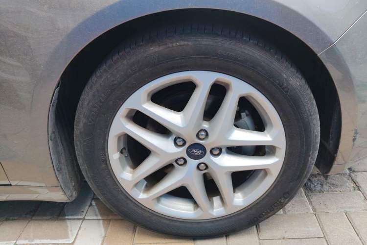 Used Ford Mondeo 2013 1.5L GTDi180 Fashion Edition Right Front Wheel Hub
