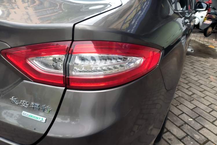 Used Ford Mondeo 2013 1.5L GTDi180 Fashion Edition Right Rear Taillight