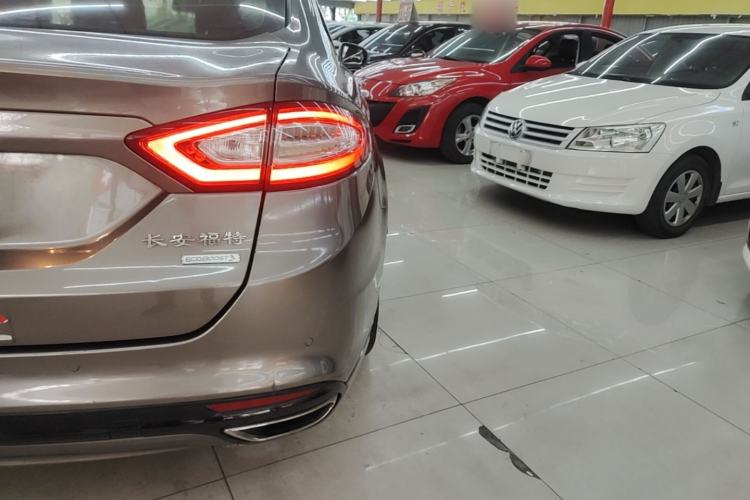 Used Ford Mondeo 2013 2.0L GTDi 200 Fashion Edition Right Rear Taillight