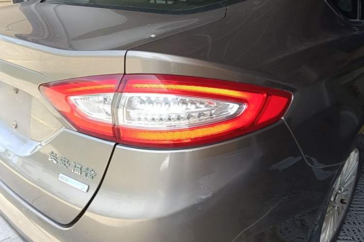 Used Ford Mondeo 2013 2.0L GTDi 200 Fashion Edition Right Rear Taillight