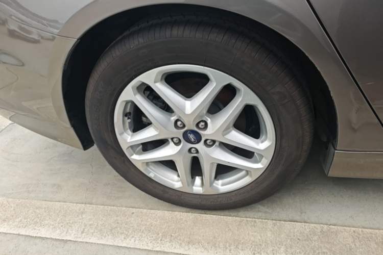 Used Ford Mondeo 2013 1.5L GTDi180 Fashion Edition Right Rear Wheel Hub