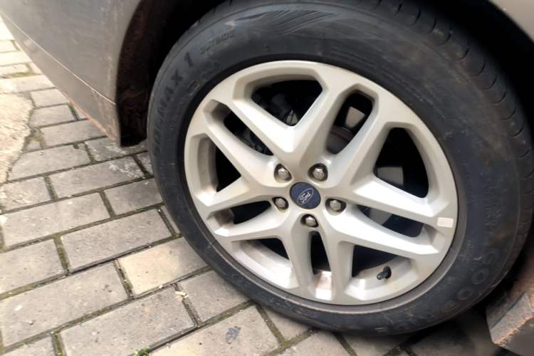 Used Ford Mondeo 2013 1.5L GTDi180 Fashion Edition Right Rear Wheel Hub