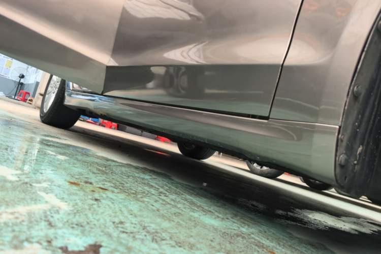 Used Ford Mondeo 2013 2.0L GTDi 200 Fashion Edition Right Side Sill