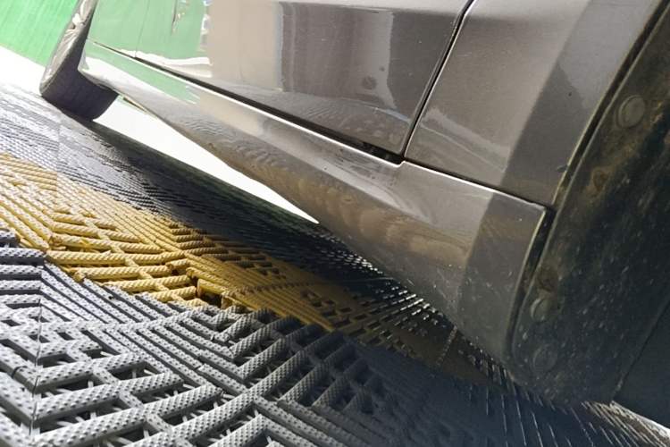 Used Ford Mondeo 2013 2.0L GTDi 200 Fashion Edition Right Side Sill
