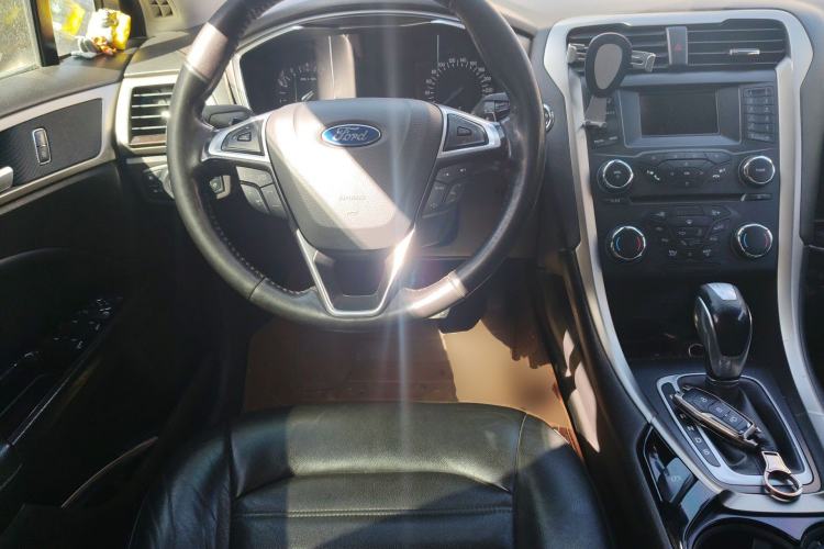 Used Ford Mondeo 2013 2.0L GTDi 200 Fashion Edition Steering Wheel