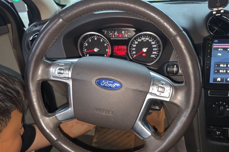 Used Ford Mondeo 2013 2.3L Fashion Edition Steering Wheel