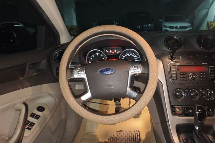 Used Ford Mondeo 2013 2.3L Fashion Edition Steering Wheel