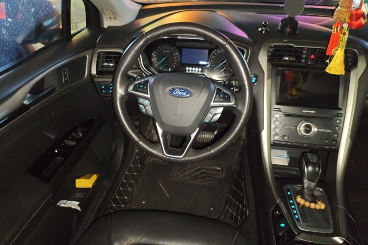 Used Ford Mondeo 2013 2.0L GTDi 200 Fashion Edition Steering Wheel
