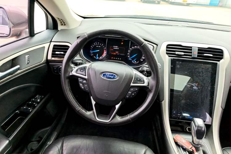 Used Ford Mondeo 2013 2.0L GTDi 200 Fashion Edition Steering Wheel