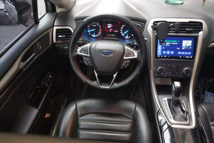Used Ford Mondeo 2013 2.0L GTDi 200 Fashion Edition Steering Wheel