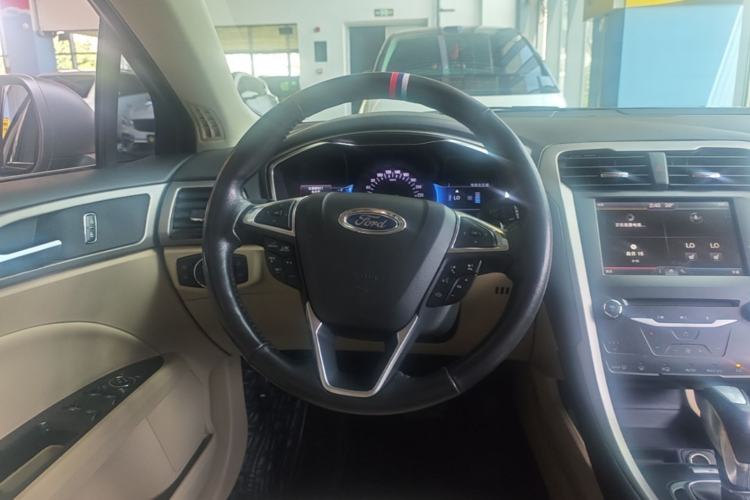 Used Ford Mondeo 2013 2.0L GTDi 200 Luxury Model Steering Wheel