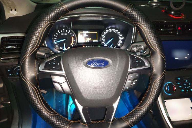 Used Ford Mondeo 2013 2.0L GTDi 200 Fashion Edition Steering Wheel