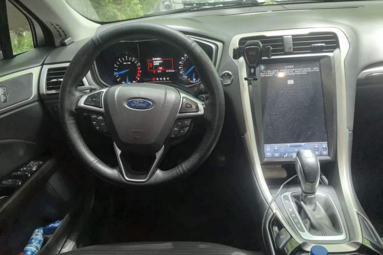 Used Ford Mondeo 2013 2.0L GTDi 200 Fashion Edition Steering Wheel