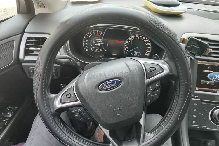 Used Ford Mondeo 2013 2.0L GTDi240 Luxury Sport Model Steering Wheel