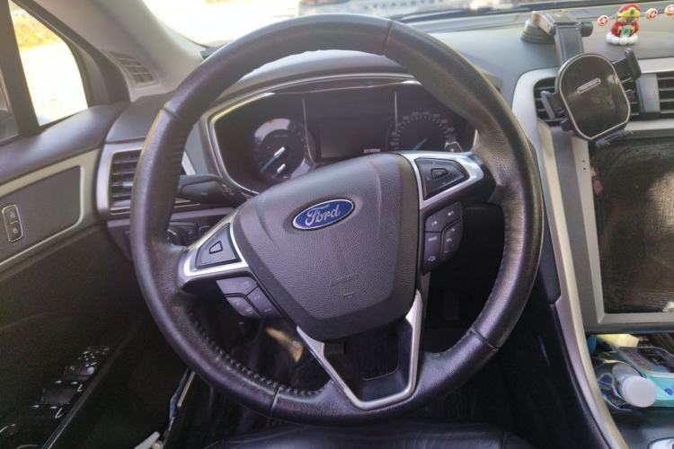 Used Ford Mondeo 2013 2.0L GTDi 200 Fashion Edition Steering Wheel