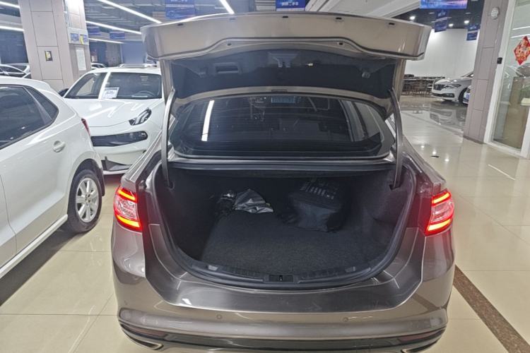 Used Ford Mondeo 2013 2.0L GTDi 200 Fashion Edition Trunk