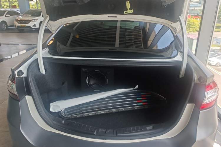 Used Ford Mondeo 2013 2.0L GTDi 200 Luxury Model Trunk