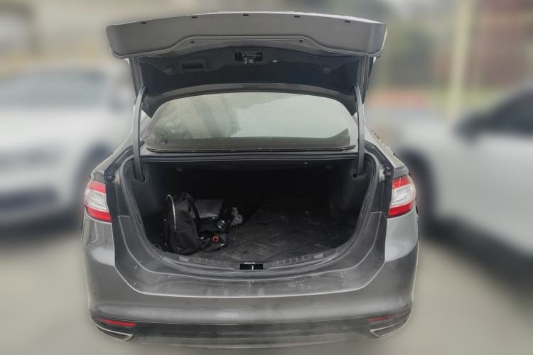 Used Ford Mondeo 2013 2.0L GTDi 200 Luxury Model Trunk