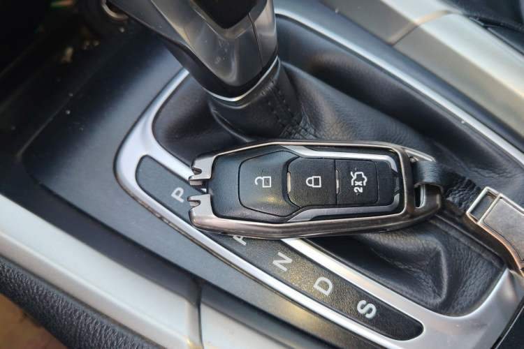 Used Ford Mondeo 2013 2.0L GTDi 200 Fashion Edition Vehicle Key