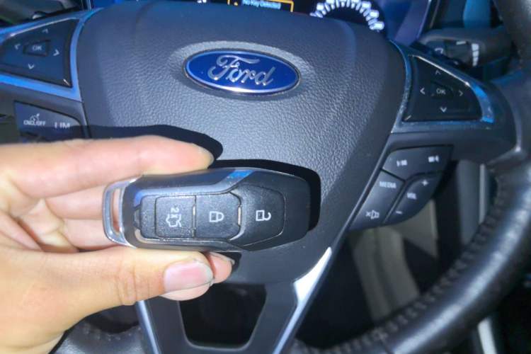Used Ford Mondeo 2013 2.0L GTDi 200 Fashion Edition Vehicle Key