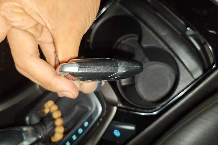 Used Ford Mondeo 2013 2.0L GTDi 200 Fashion Edition Vehicle Key