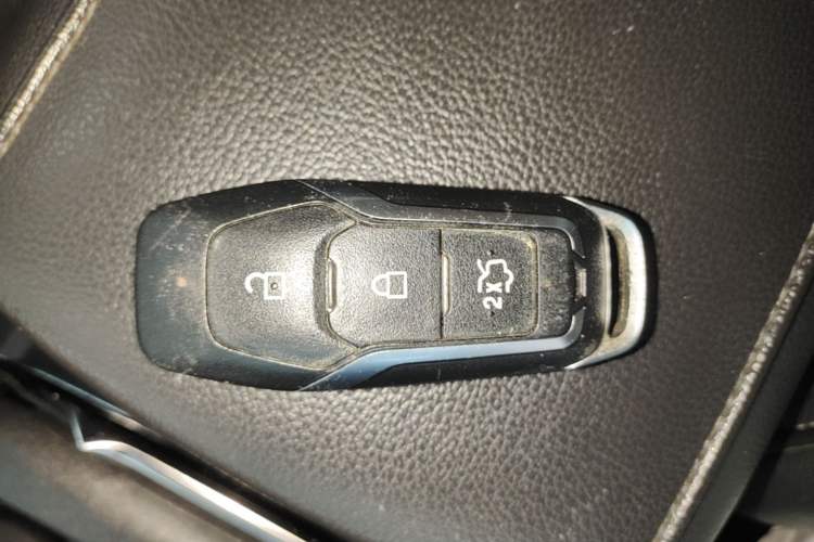 Used Ford Mondeo 2013 2.0L GTDi 200 Fashion Edition Vehicle Key