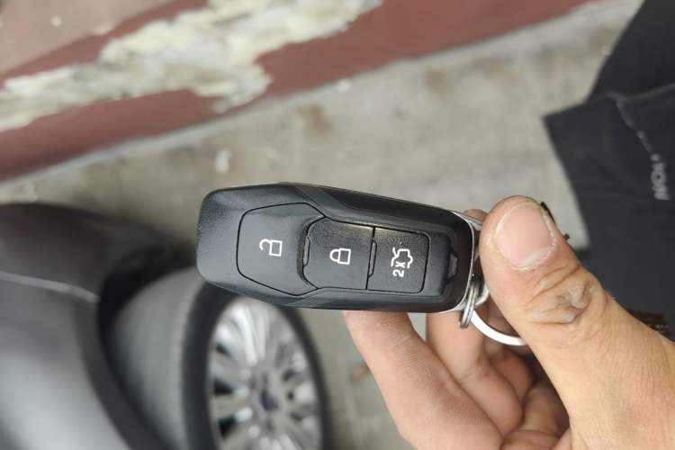 Used Ford Mondeo 2013 2.0L GTDi 200 Luxury Model Vehicle Key