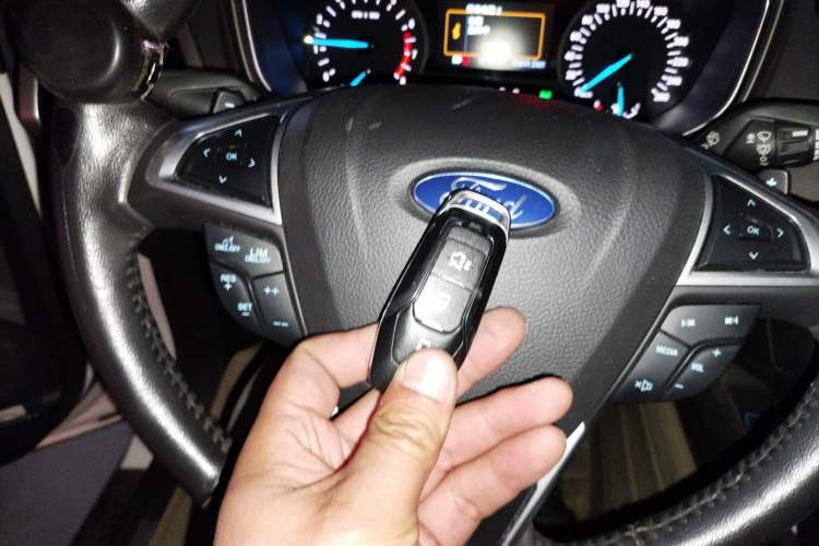 Used Ford Mondeo 2013 2.0L GTDi 200 Fashion Edition Vehicle Key