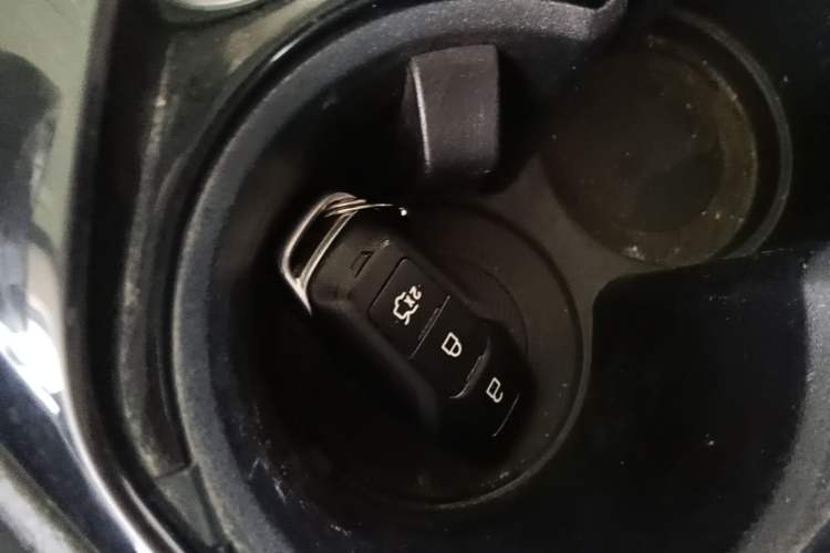 Used Ford Mondeo 2013 2.0L GTDi 200 Fashion Edition Vehicle Key