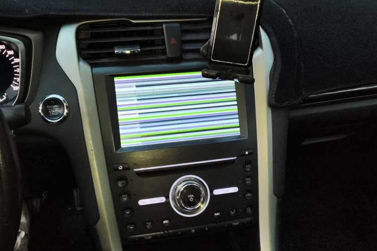 Used Ford Mondeo 2013 2.0L GTDi 200 Fashion Edition Audio And AC Panel