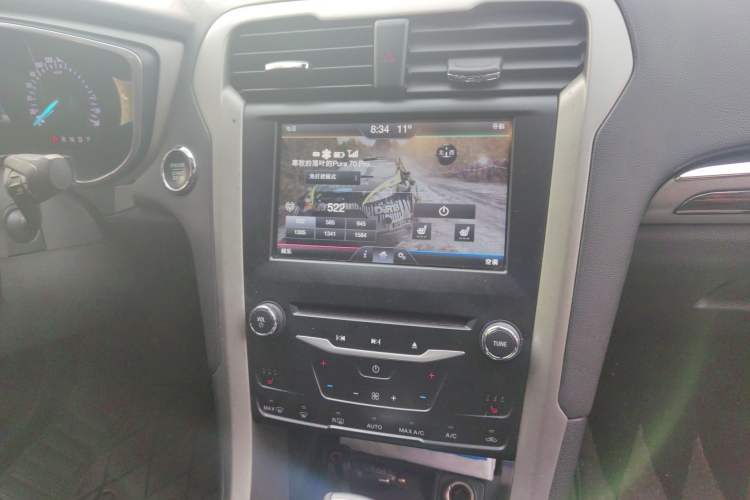 Used Ford Mondeo 2013 2.0L GTDi 200 Luxury Model Audio And AC Panel