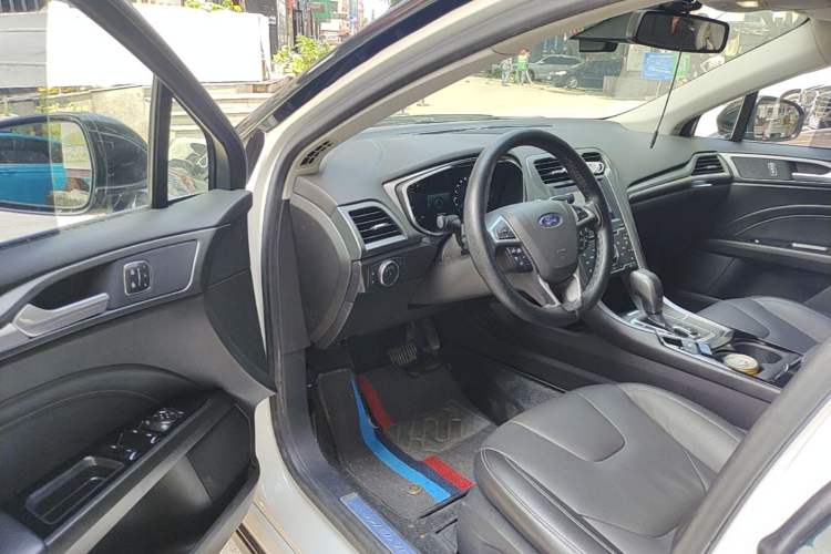 Used Ford Mondeo 2013 2.0L GTDi240 Luxury Sport Model Driver Seat