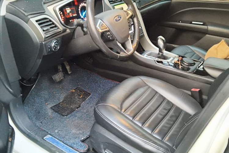 Used Ford Mondeo 2013 2.0L GTDi 200 Fashion Edition Driver Seat