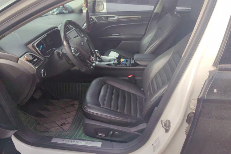 Used Ford Mondeo 2013 2.0L GTDi 200 Luxury Model Driver Seat