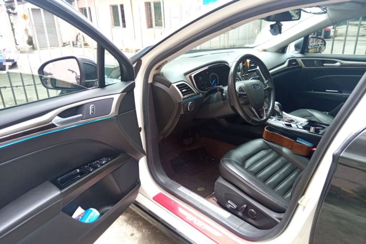 Used Ford Mondeo 2013 2.0L GTDi 200 Fashion Edition Driver Seat