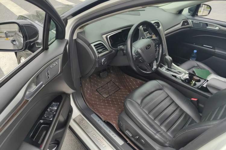 Used Ford Mondeo 2013 2.0L GTDi 200 Fashion Edition Driver Seat