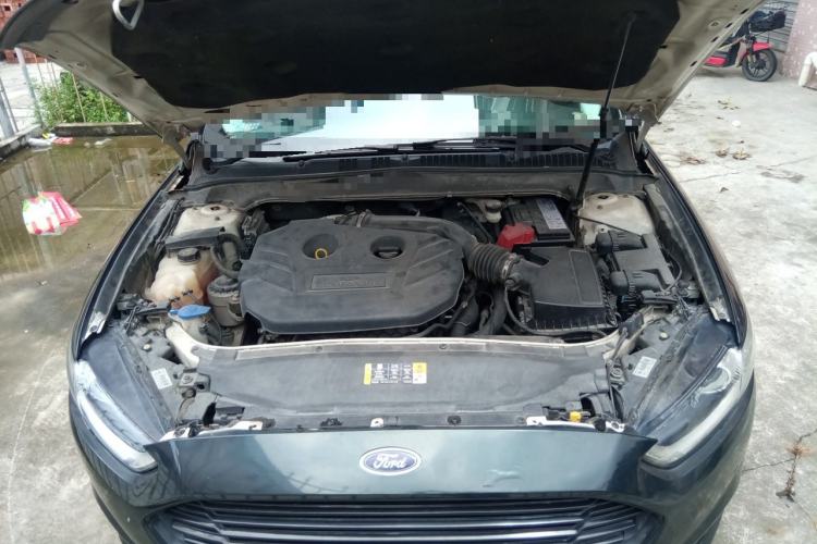 Used Ford Mondeo 2013 2.0L GTDi 200 Fashion Edition Engine Bay